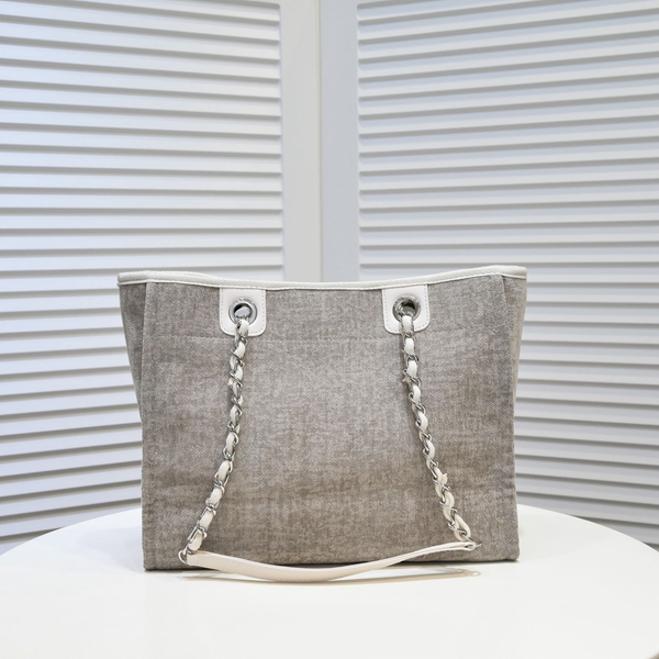 シャネルバッグ側面デザイン